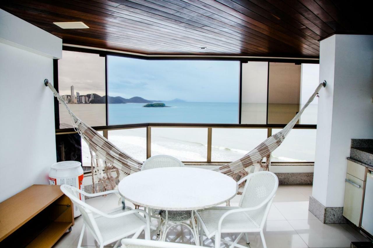 Apto Frente Mar Bal Camboriu Pe Na Areia Fantastica E Encantadora Vista Mar Balneário Camboriú Kültér fotó